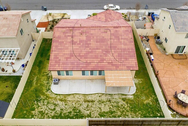 Foto del edificio - Haven Of Comfort With This Stunning 3 Bed/...