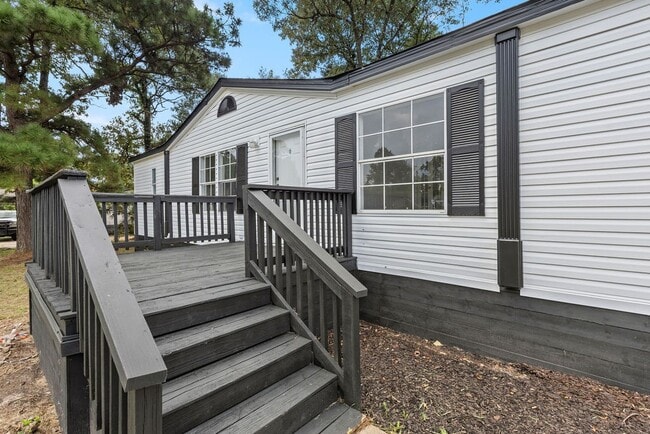Building Photo - 16474 N Emerson Cir