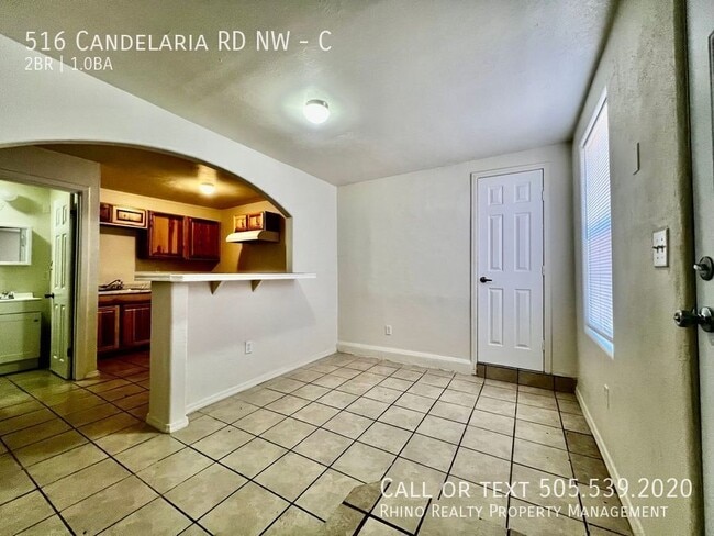 Building Photo - 516 Candelaria Rd NW