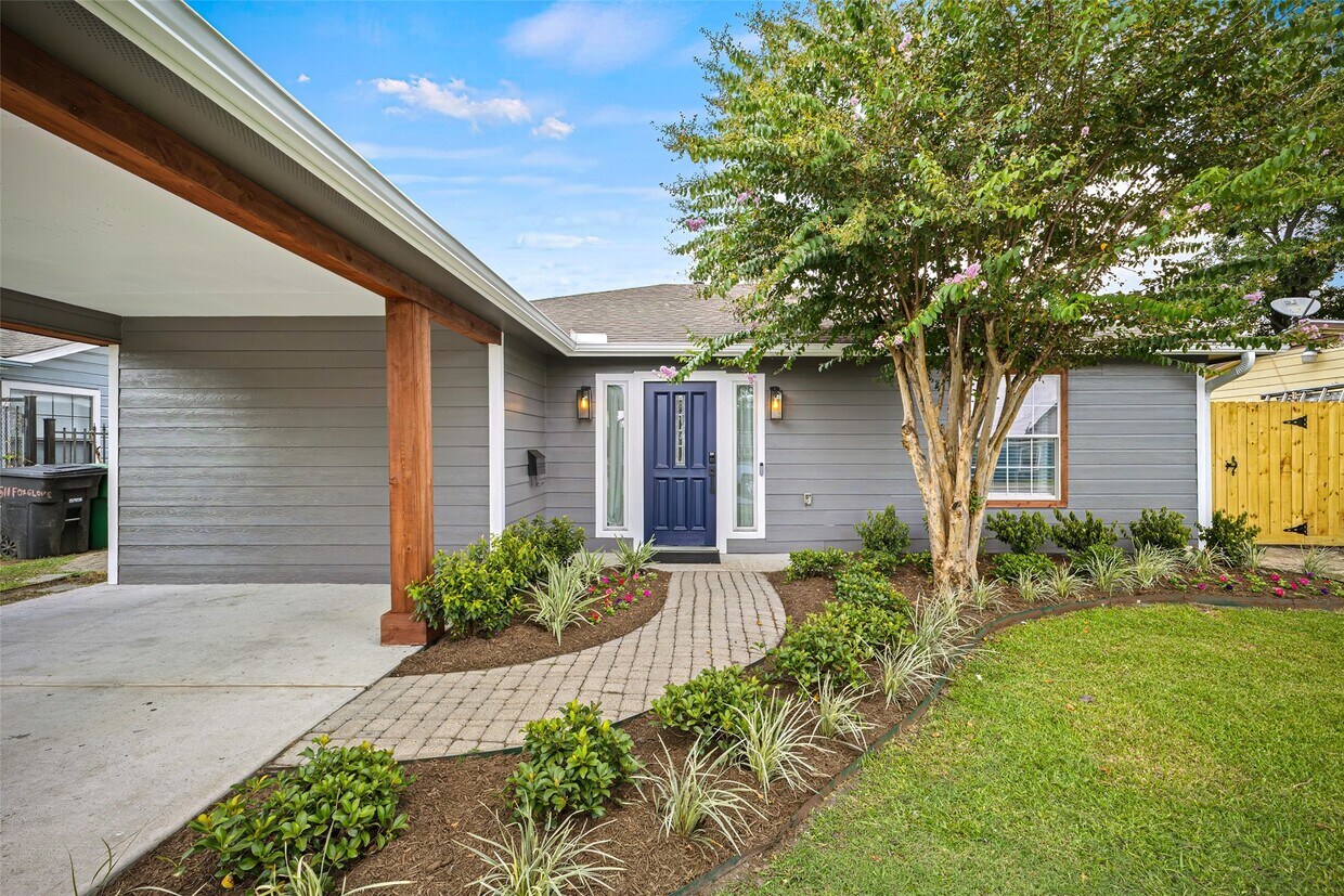 Foto del edificio - 515 Foxglove Ln