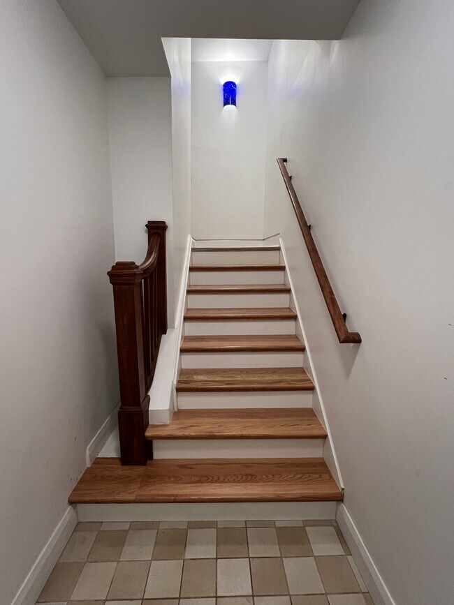 Foto del edificio - 2434 Overlook Rd