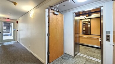 Building Photo - 949 Prospect St