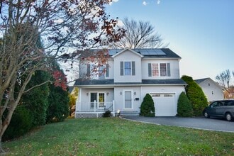 Building Photo - 191 Hunyadi Ave