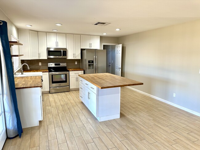 Foto del edificio - 17828 N 48th Dr