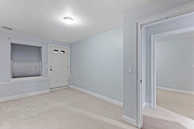 Foto del edificio - 877 Harrison Ave