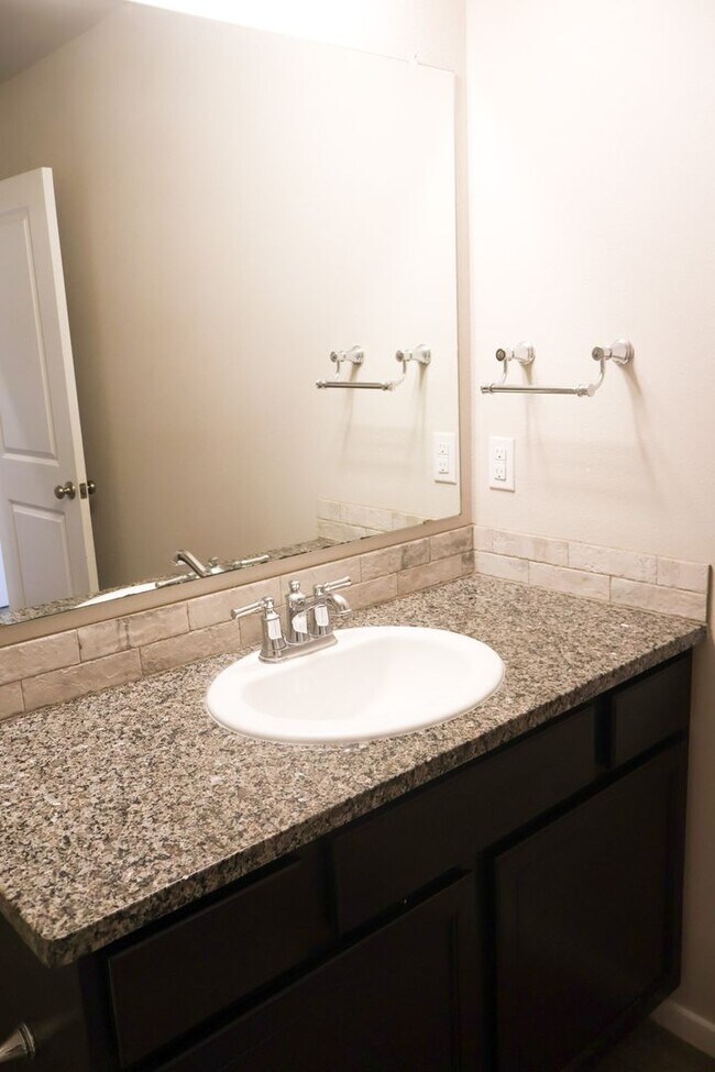 Foto del edificio - Upland Heights- 7047