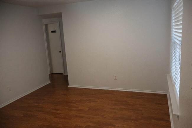 Building Photo - 5204 Mathra Dr