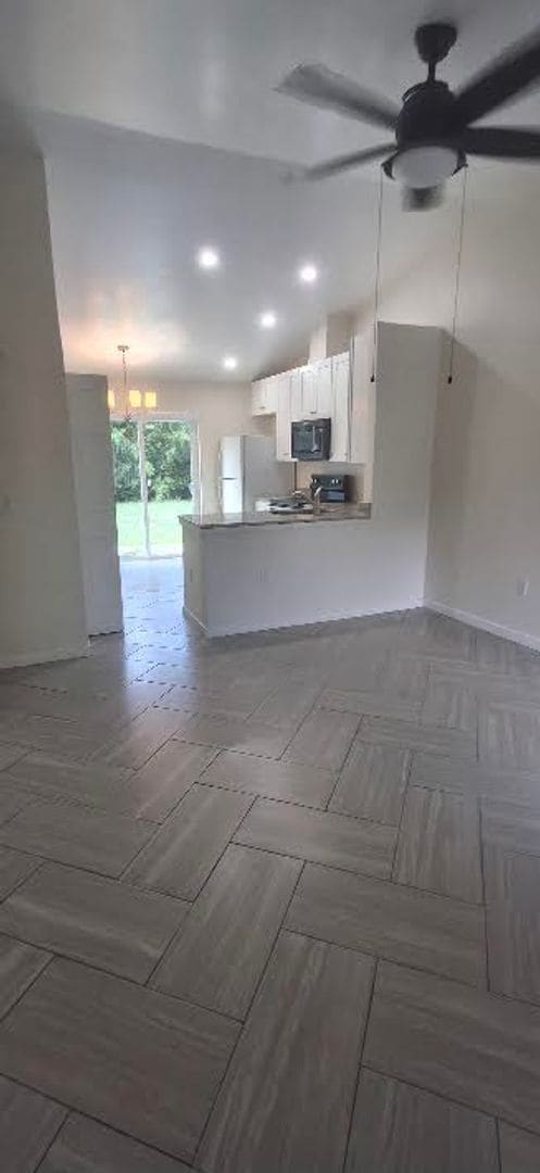 Photo - Exceptional Fully Remodeled 2-Bedroom, 2-B... House