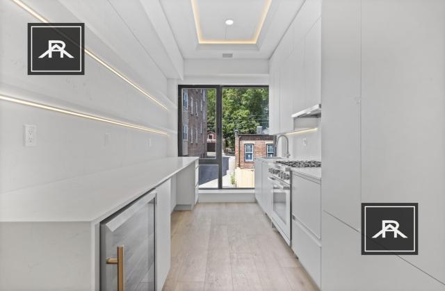 4 bedroom in Brookline MA 02466 - 4 bedroom in Brookline MA 02466