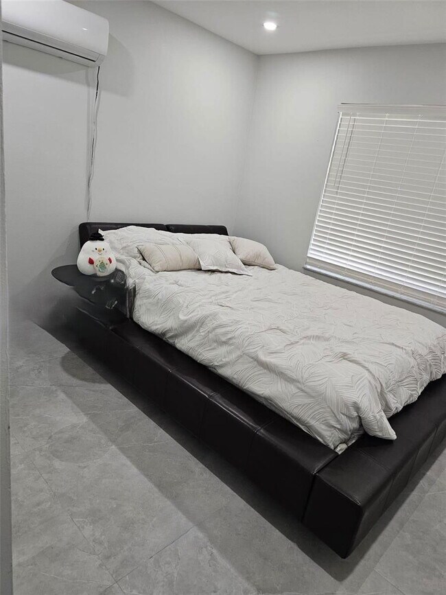 Foto del edificio - Southwest 177th Avenue, Miami, FL 33196 - 4 BR 2 BA single-family home