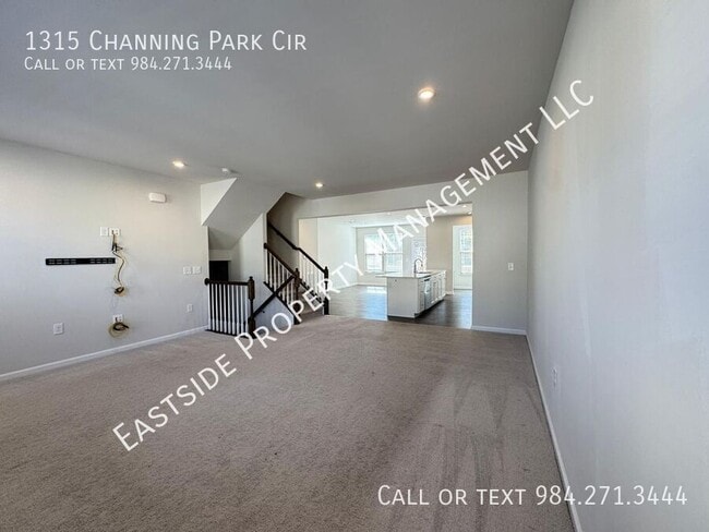 Foto del edificio - 1315 Channing Park Cir