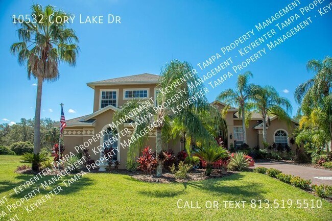 Foto del edificio - Fully furnished 5 Bed/ 4 Bath Rental!