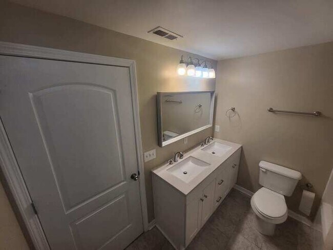 Foto del edificio - 309 W Martin St