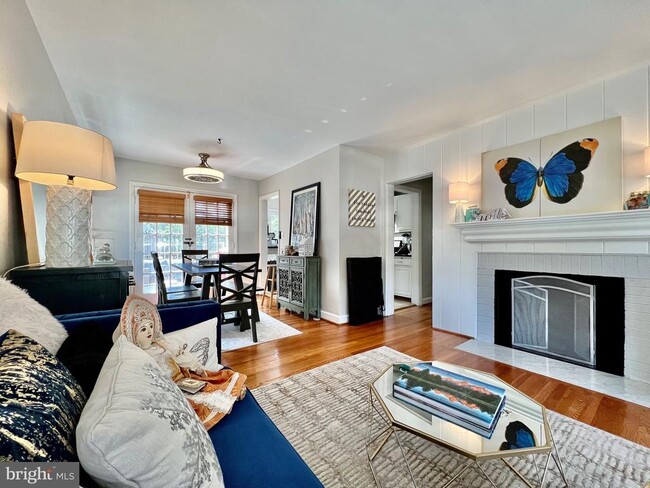 Foto del edificio - 5114 Bradley Blvd