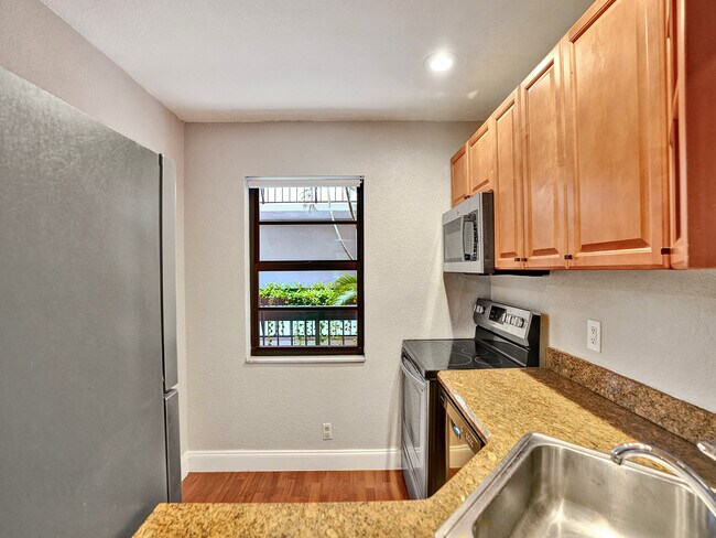 Foto del edificio - 5495 NE 25th Ave