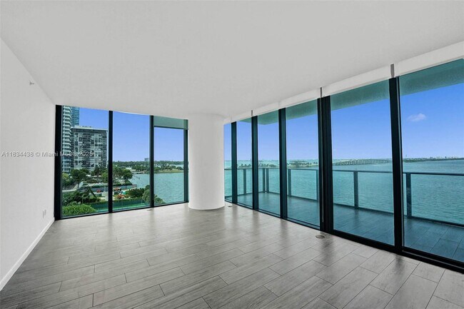 Foto del edificio - 3131 NE 7th Ave