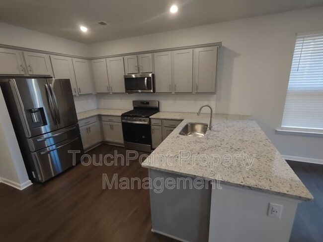 Foto del edificio - 7824 Nelson Rd