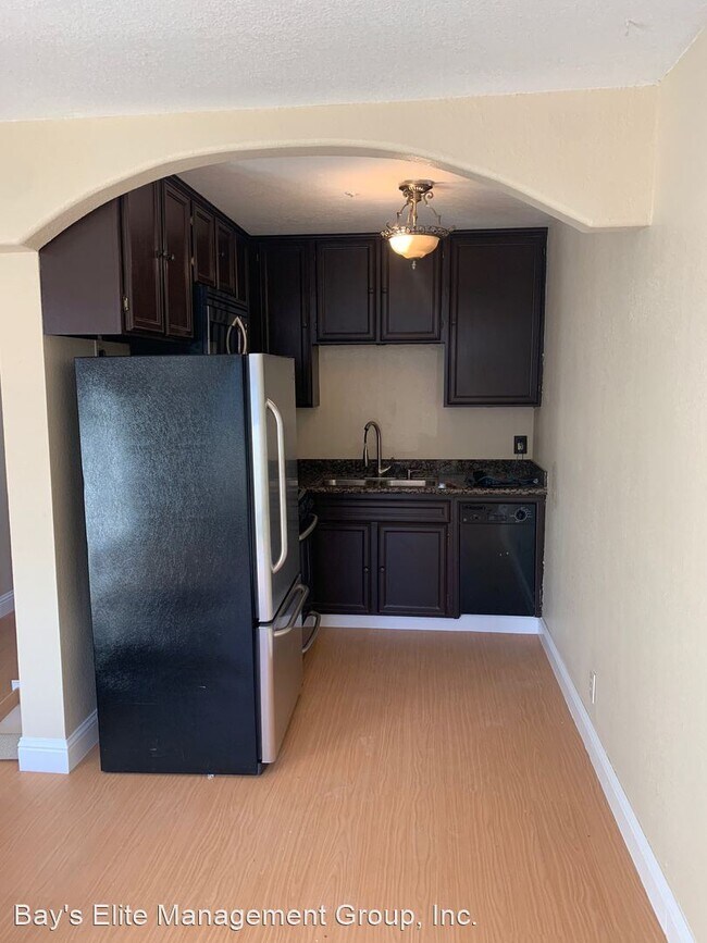 Building Photo - 2 br, 2 bath House - 3648 Grand Ave #1