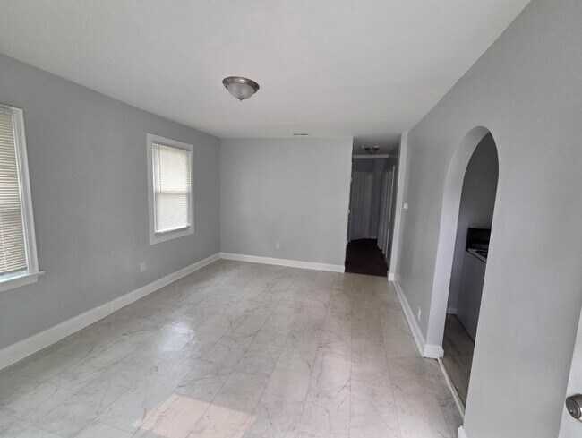Foto del edificio - 16541 W Parkway St