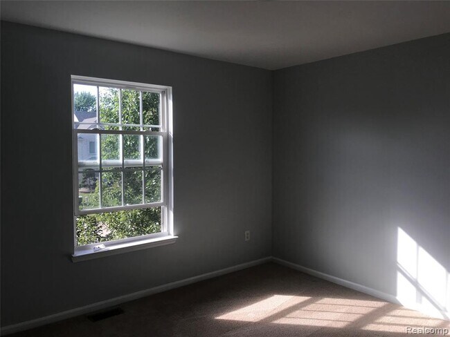 Building Photo - 13143 Torry Pines Ct
