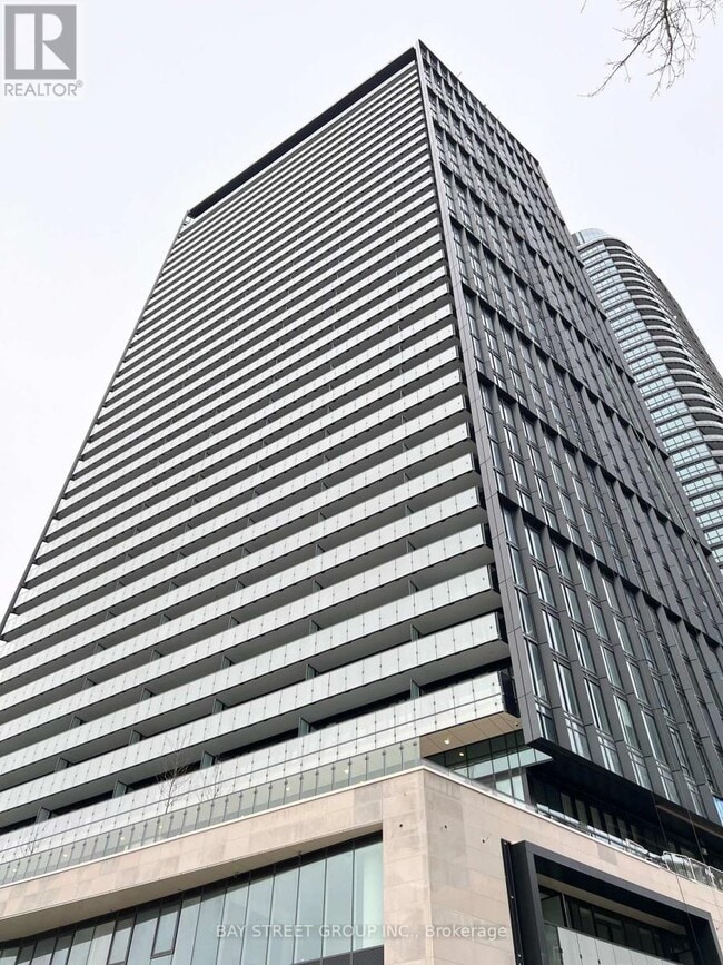Building Photo - 575 Bloor St E
