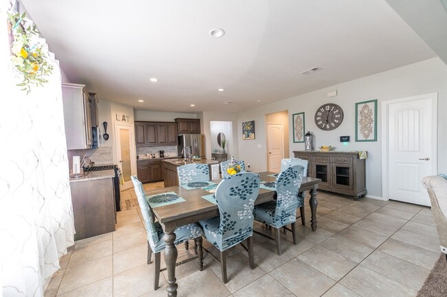 Foto del edificio - 6825 Jamestown St