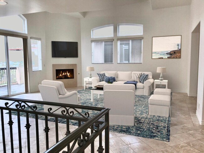 Great Room - 206 S Lucia Ave Townhome