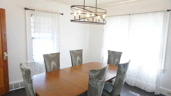 Foto del edificio - 314 Judson Pl
