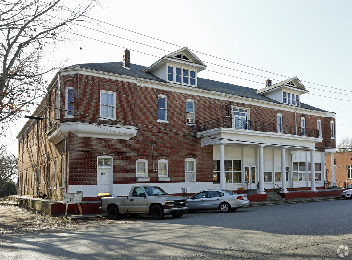 Primary Photo - Marion Apartments