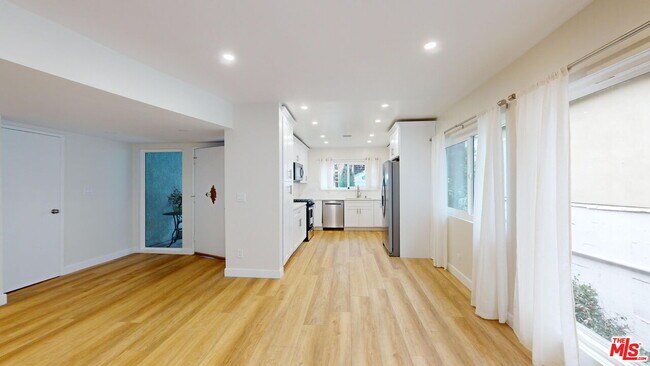 Foto del edificio - 4735 Nob Hill Dr