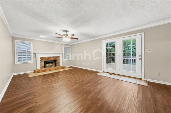 Building Photo - 1517 Autumn Ridge Dr