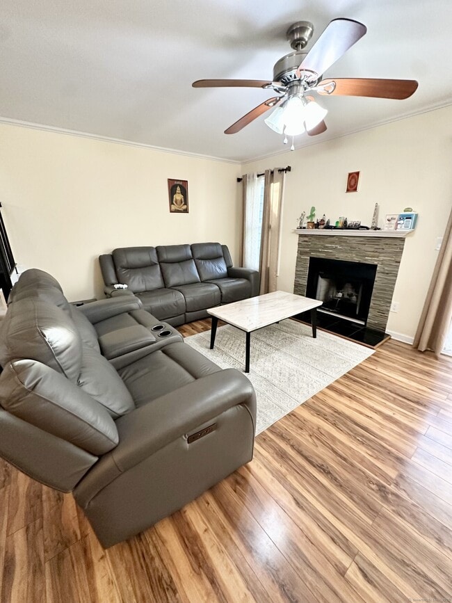 Foto del edificio - 26 Fawn Ridge Ln
