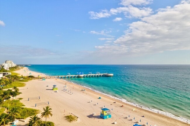 Foto del edificio - 220 NW 25th Ct