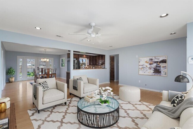 Foto del edificio - 808 Salem Ln