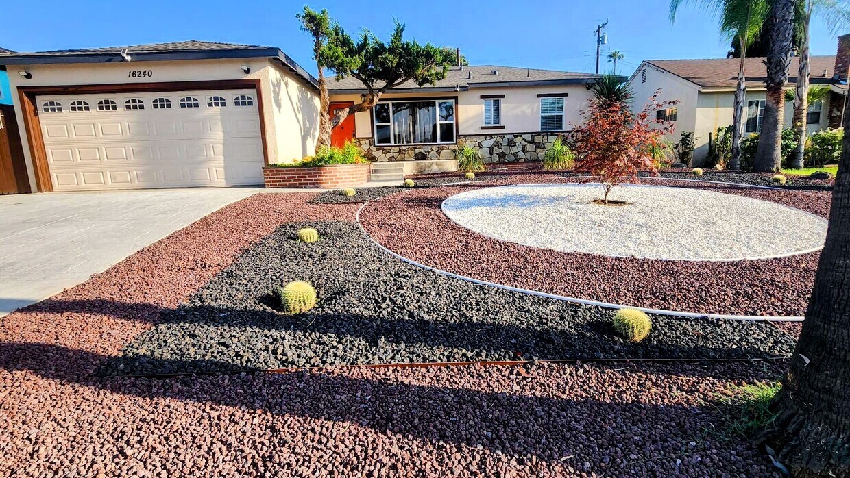 Foto principal - 16240 Doublegrove St