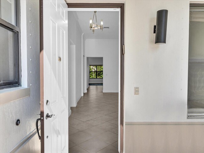 Foto del edificio - 2680 NW 84th Way