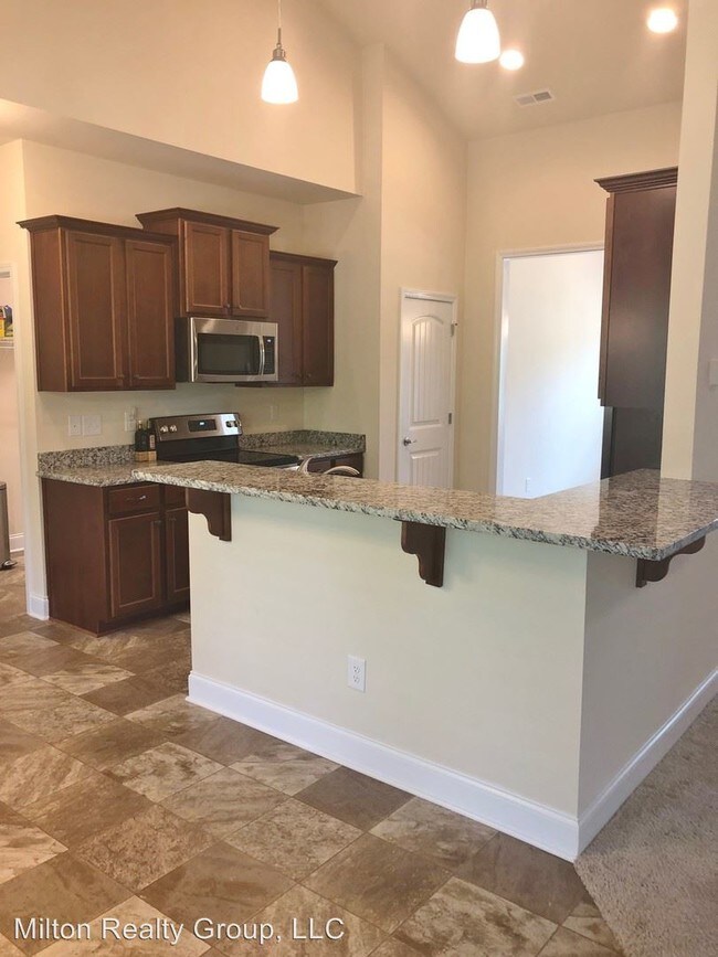 Building Photo - 3 br, 2 bath House - 10 Woodwater Circle