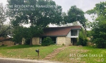 Building Photo - 815 Cedar Oaks Ln