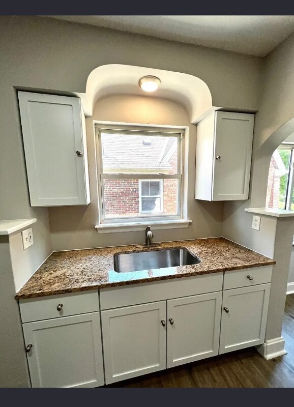 Foto del edificio - 5323 Laconia Ave