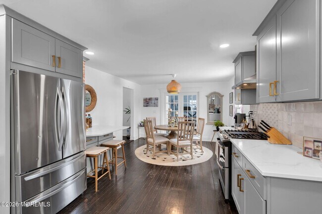 Foto del edificio - 555 Ocean Rd