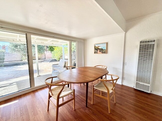 Building Photo - 211 E - Midtown Blue Bungalow | FURNISHED