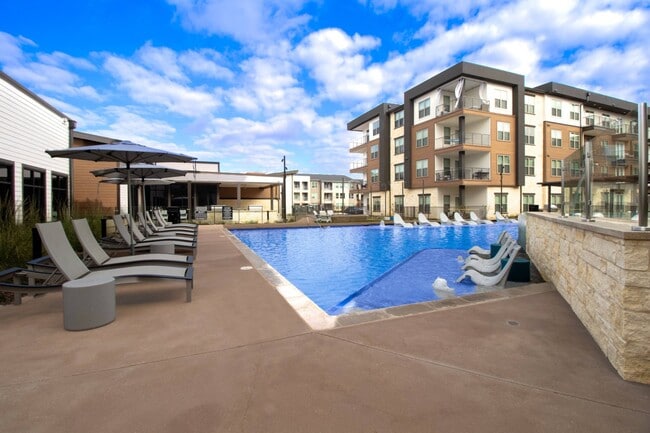 Building Photo - Soltra Firewheel