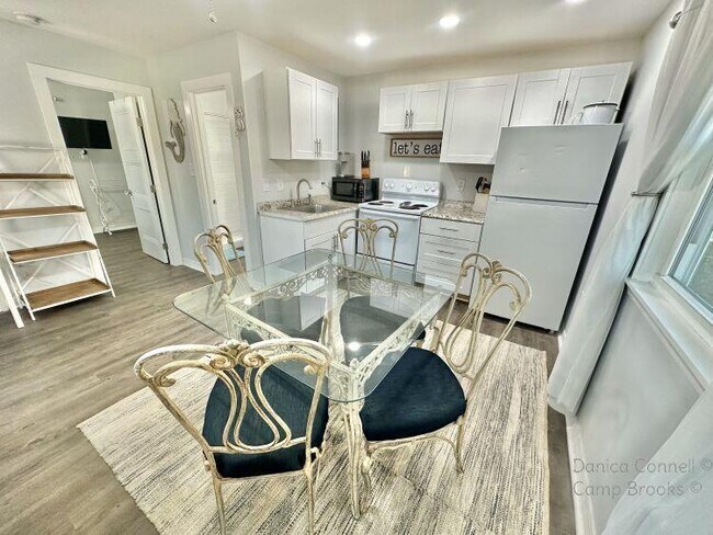 Foto del edificio - 229 Florida Blanca Pl SE