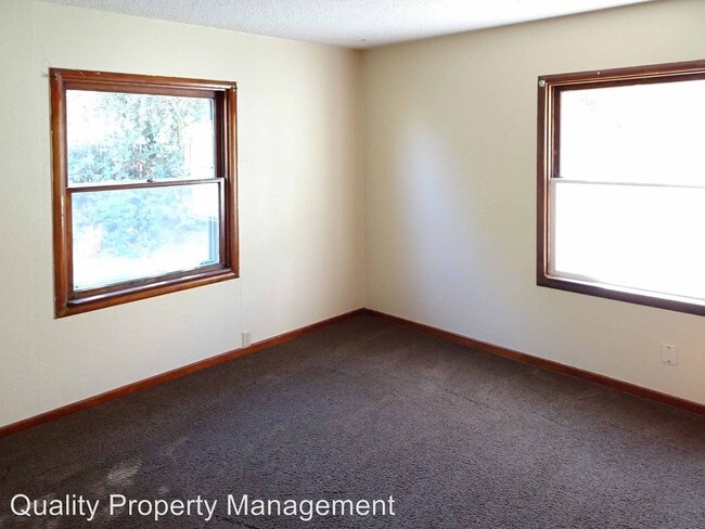 Building Photo - 3 br, 1 bath House - 580 Lozier Lane
