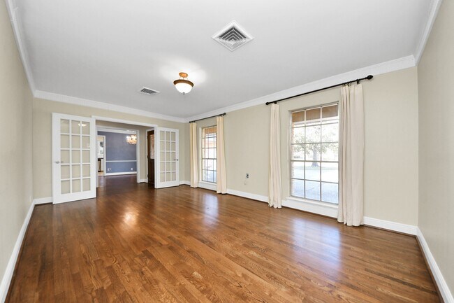 Foto del edificio - 6159 Ella Lee Ln