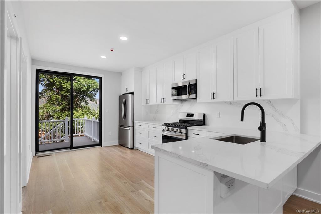 Foto principal - 447 Warburton Ave