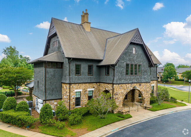 Building Photo - Creekside of Auburn