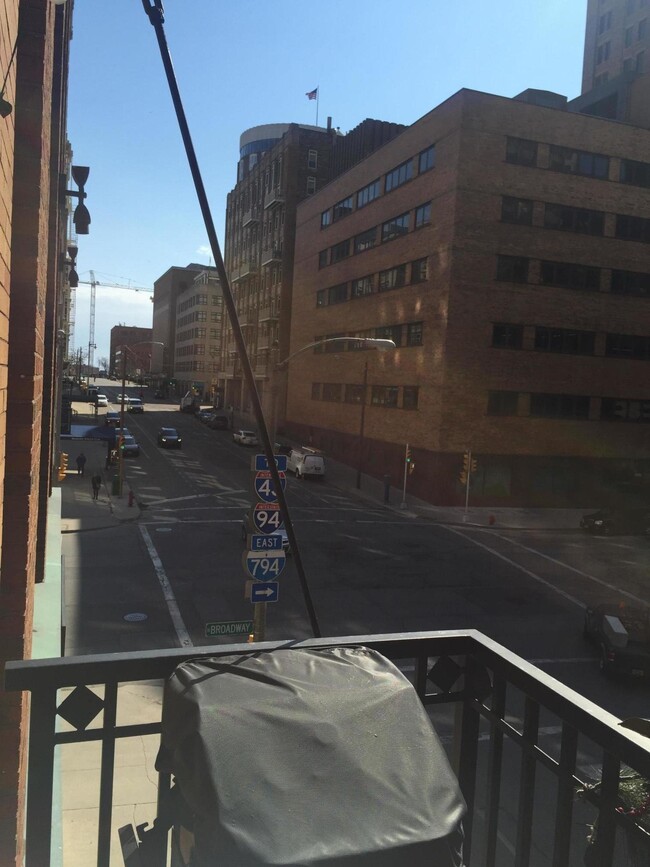Foto del edificio - 224 E Mason St