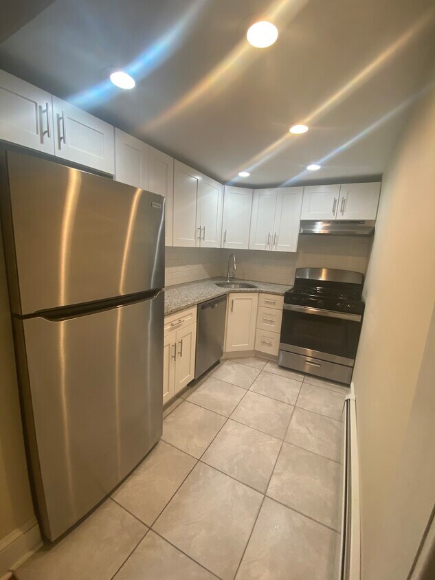 Primary Photo - 345 Nassau St