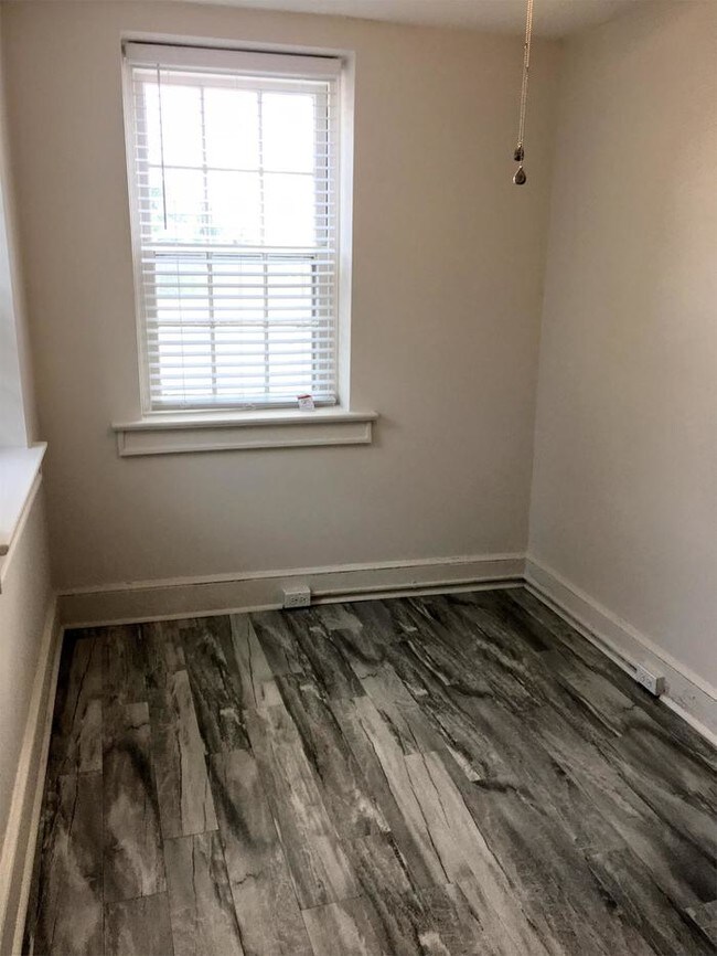 Foto del edificio - 1318 Pickens St